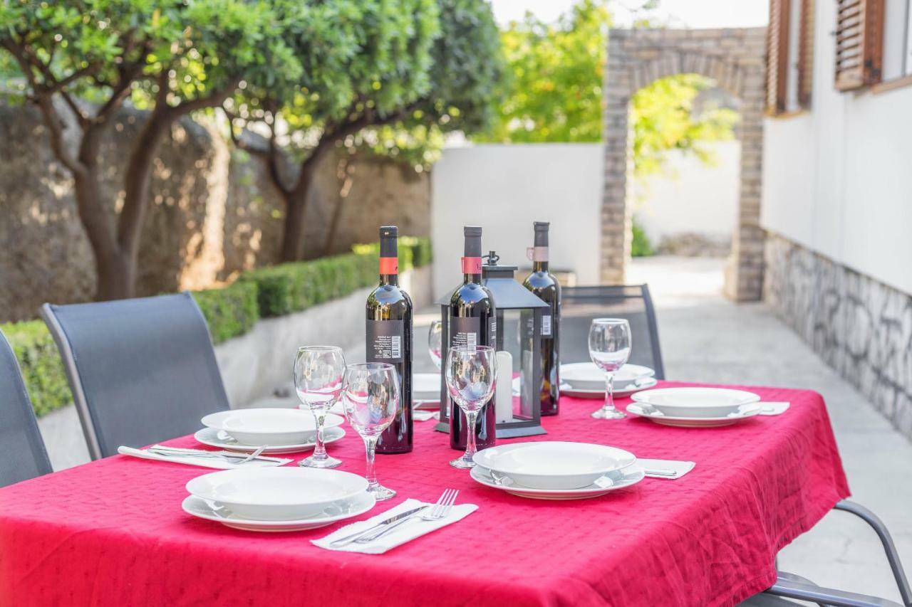 Holiday Home Oliva Vodice Exterior foto
